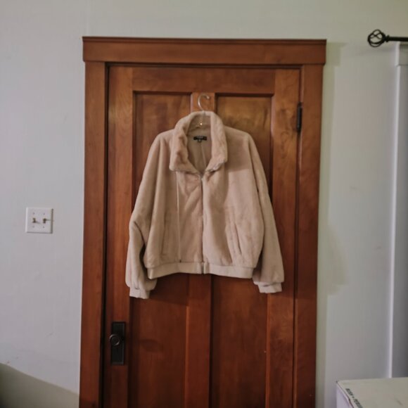 Missguide Plus Beige Fur Coat - Picture 2 of 6